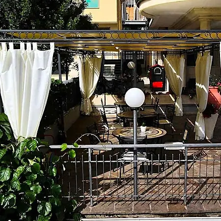 Dei Pini Hotel 3*